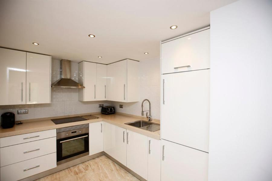 R02 Luxury Apartment In Villa With Pool And Garden Marbella Buitenkant foto