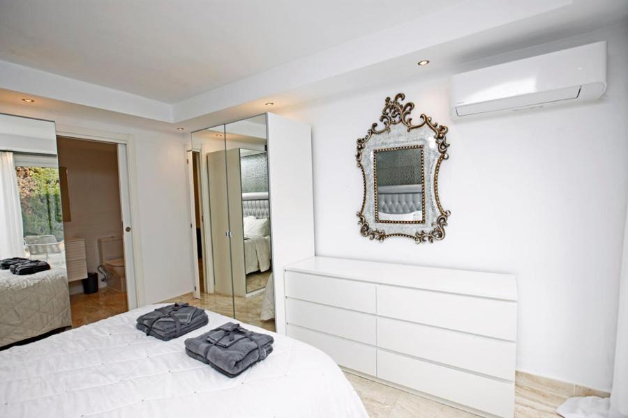 R02 Luxury Apartment In Villa With Pool And Garden Marbella Buitenkant foto