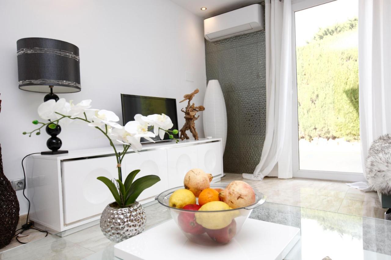 R02 Luxury Apartment In Villa With Pool And Garden Marbella Buitenkant foto